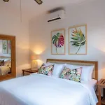 Villa Pande Sanur Beach Side