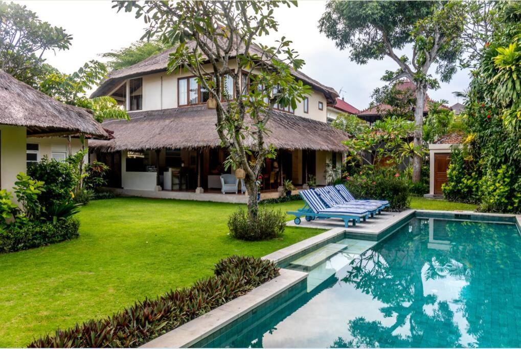 Pande Side Villa *