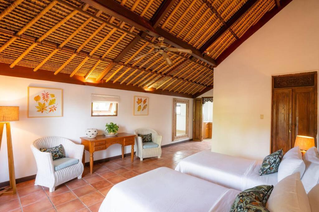 Pande Side Villa